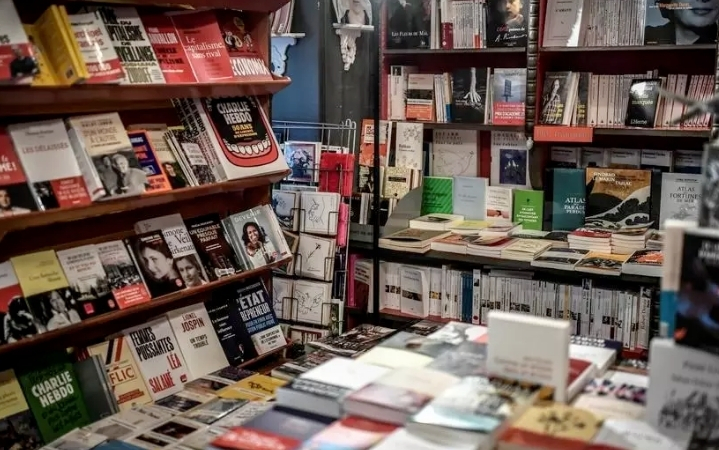 llibreries-comerç-essencial
